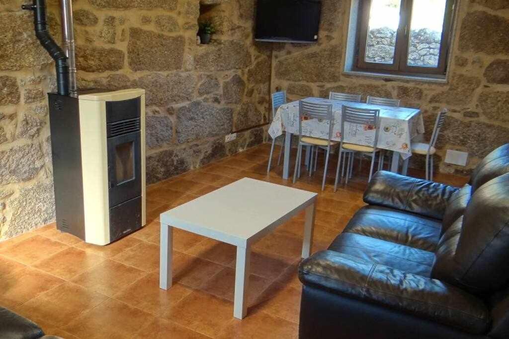 Cuberto Darriba Casa Restaurada En Canedo Carnota Exteriör bild